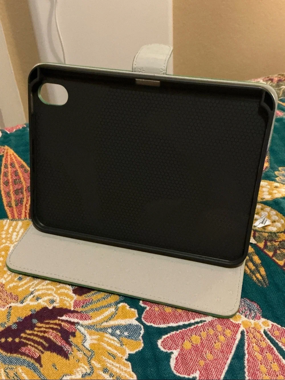 Handmade protective green